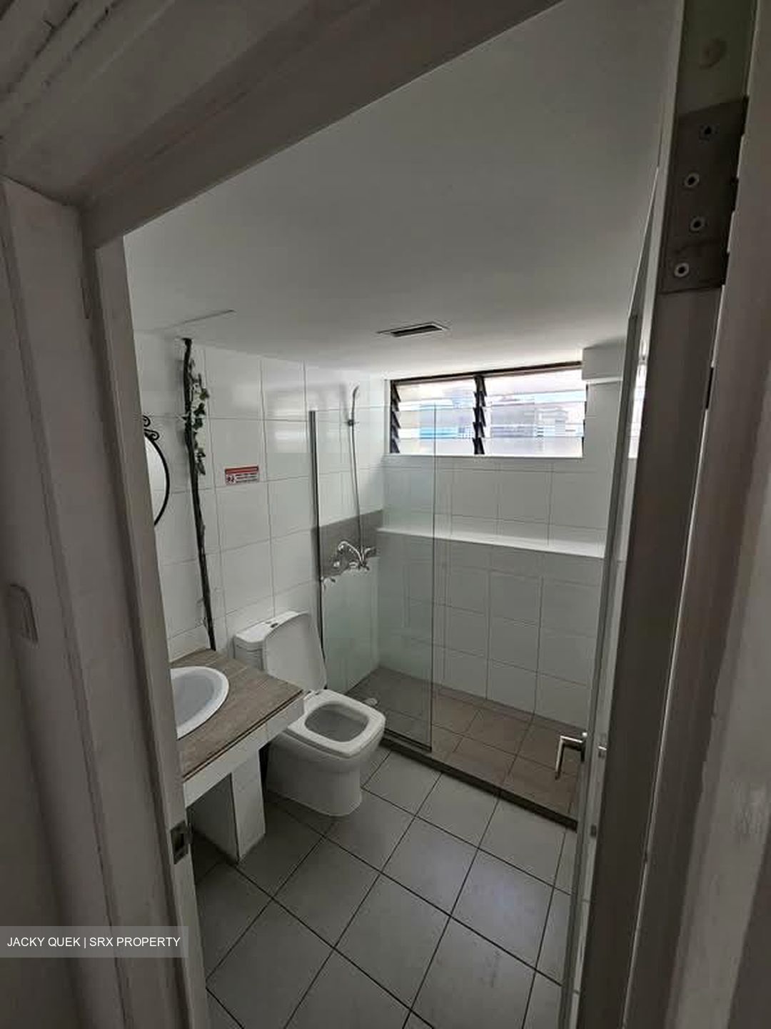 Lucky Plaza (D9), Apartment #564364901
